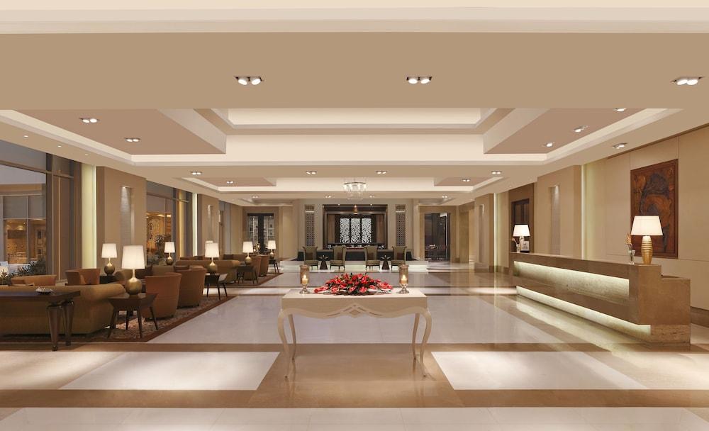 DoubleTree by Hilton Agra - Interior Detail