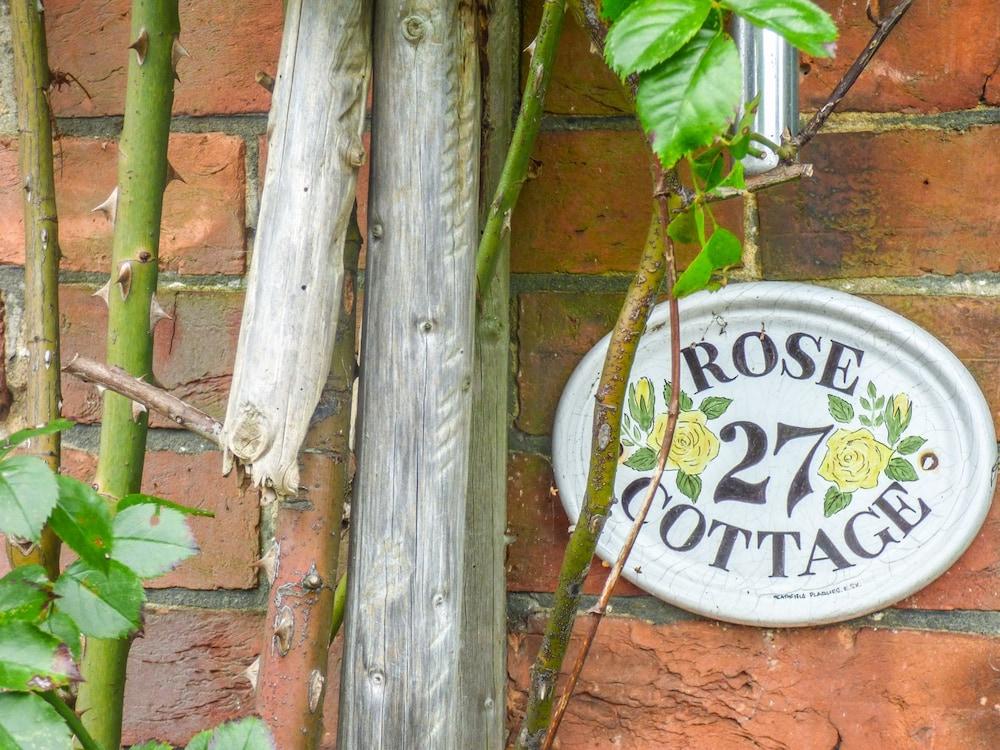 Rose Cottage - Property Grounds