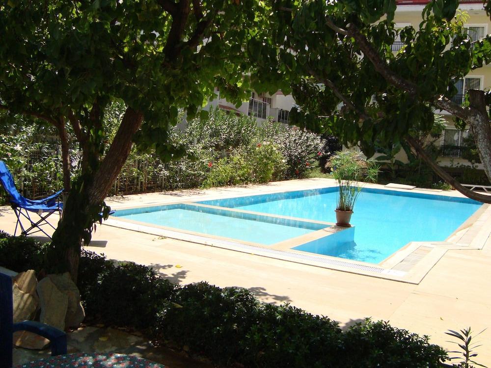 Sanem Apartments - Adults Only - Outdoor Pool