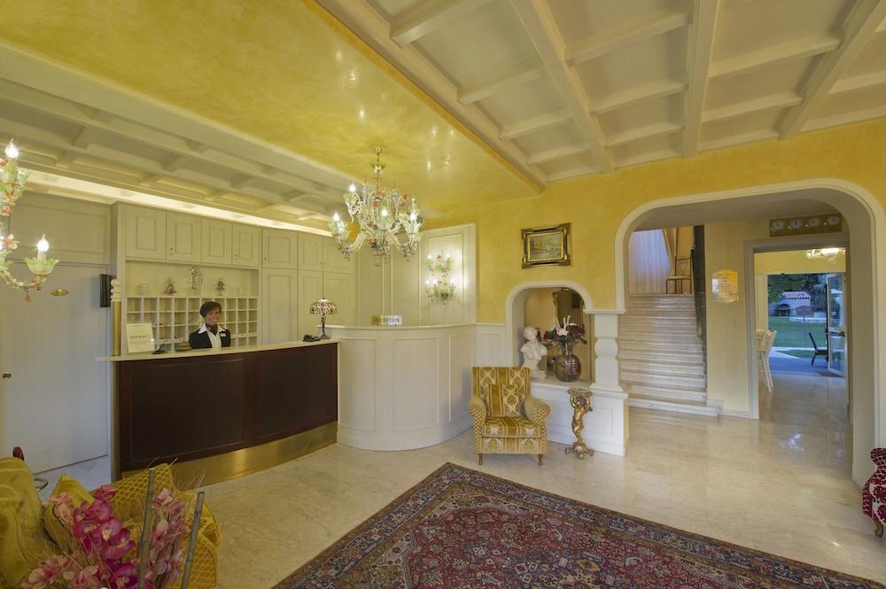 Viktoria Palace Hotel - Reception
