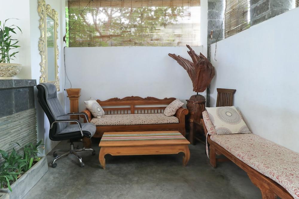 Pondok Indah Citarum - Lobby Sitting Area