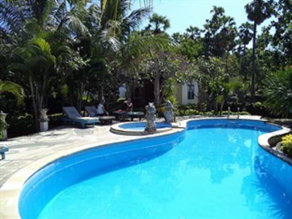 Coral Bay Bungalow - Outdoor Pool