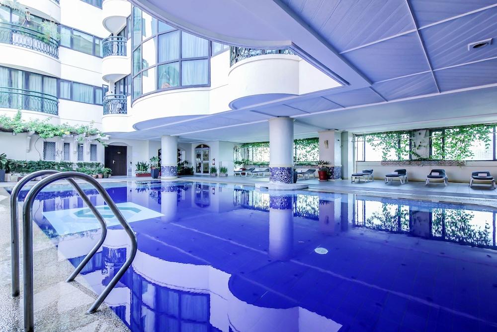 Makati Palace Hotel - Outdoor Pool
