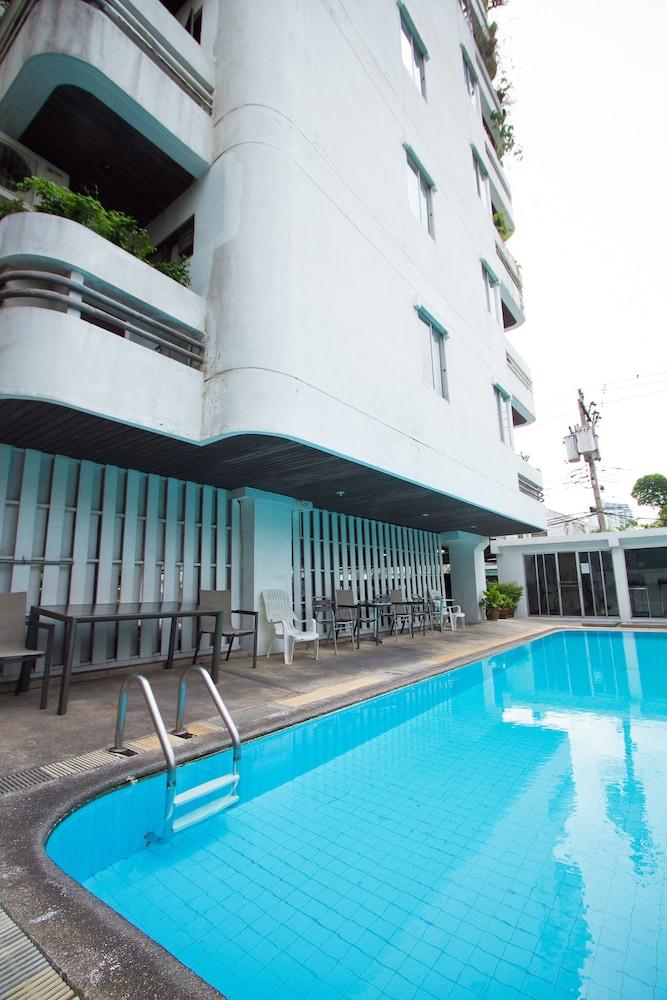 The XP Bangkok - Outdoor Pool