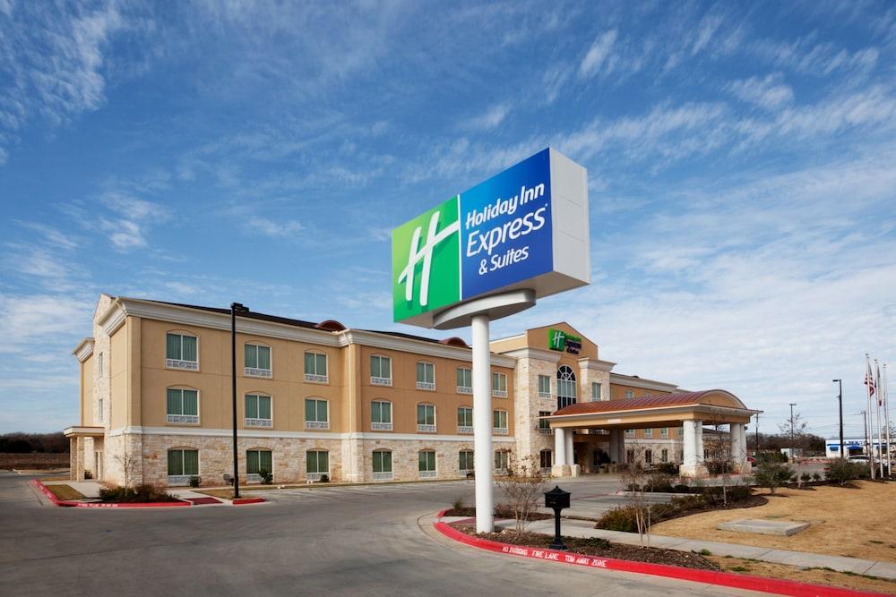 Holiday Inn Express & Suites Georgetown, an IHG Hotel - Featured Image