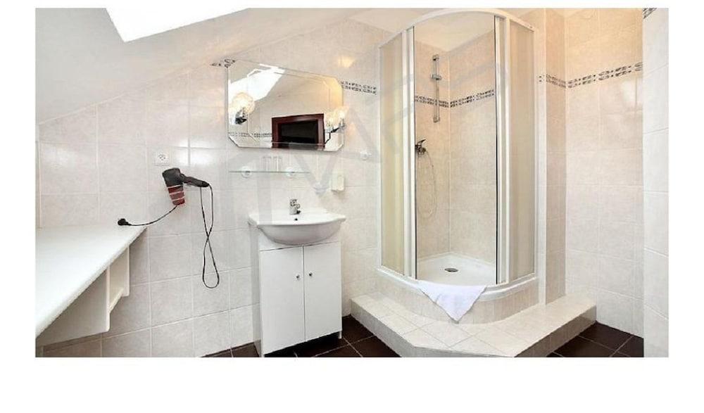 Hotel Rajsky - Bathroom