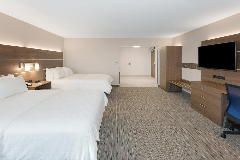 Holiday Inn Express Hotel & Suites Ottawa Airport, an IHG Hotel - Featured Image