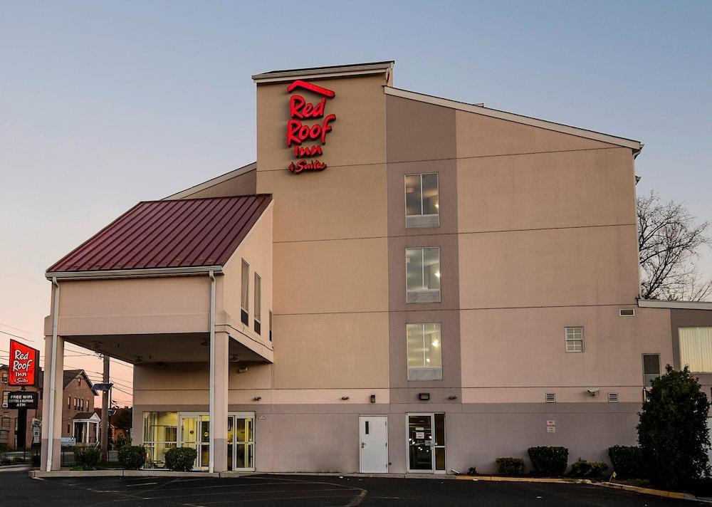 Red Roof Inn & Suites Philadelphia - Bellmawr - Featured Image