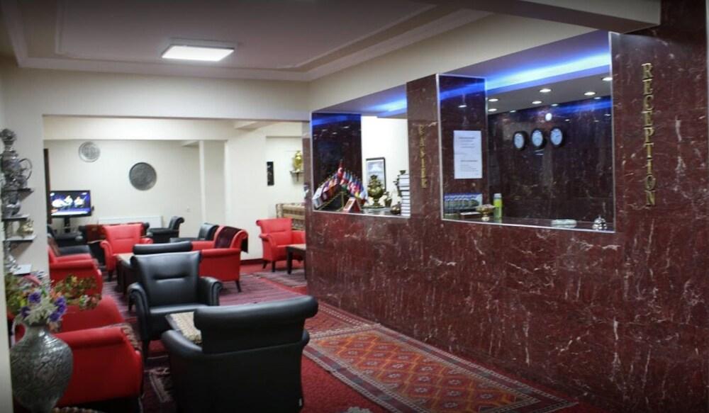 Butik Ertur Hotel - Lobby Sitting Area