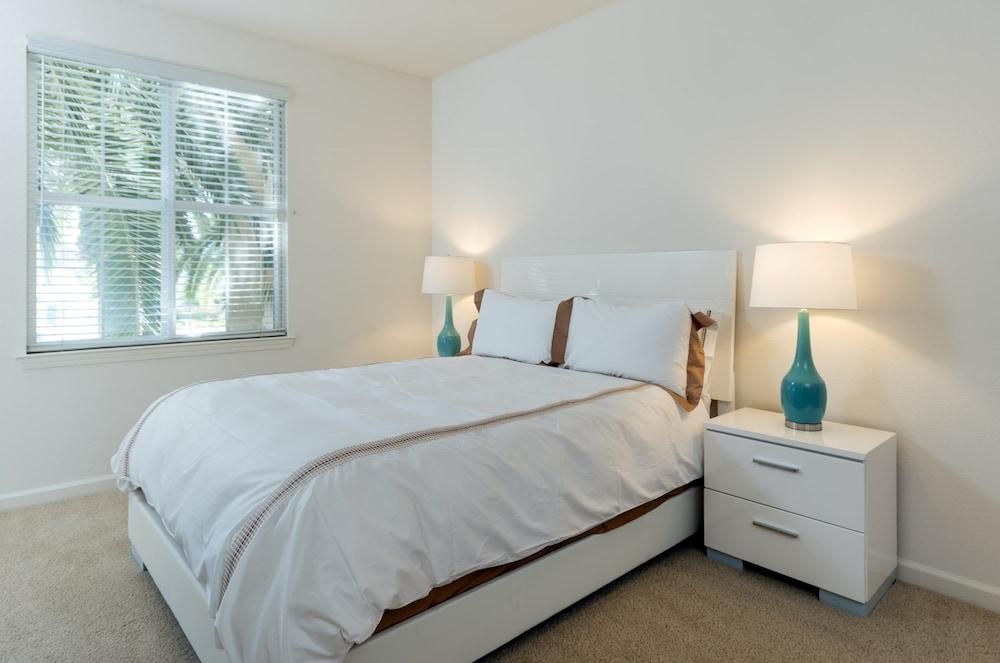 Bluebird Suites in North San Jose - Room