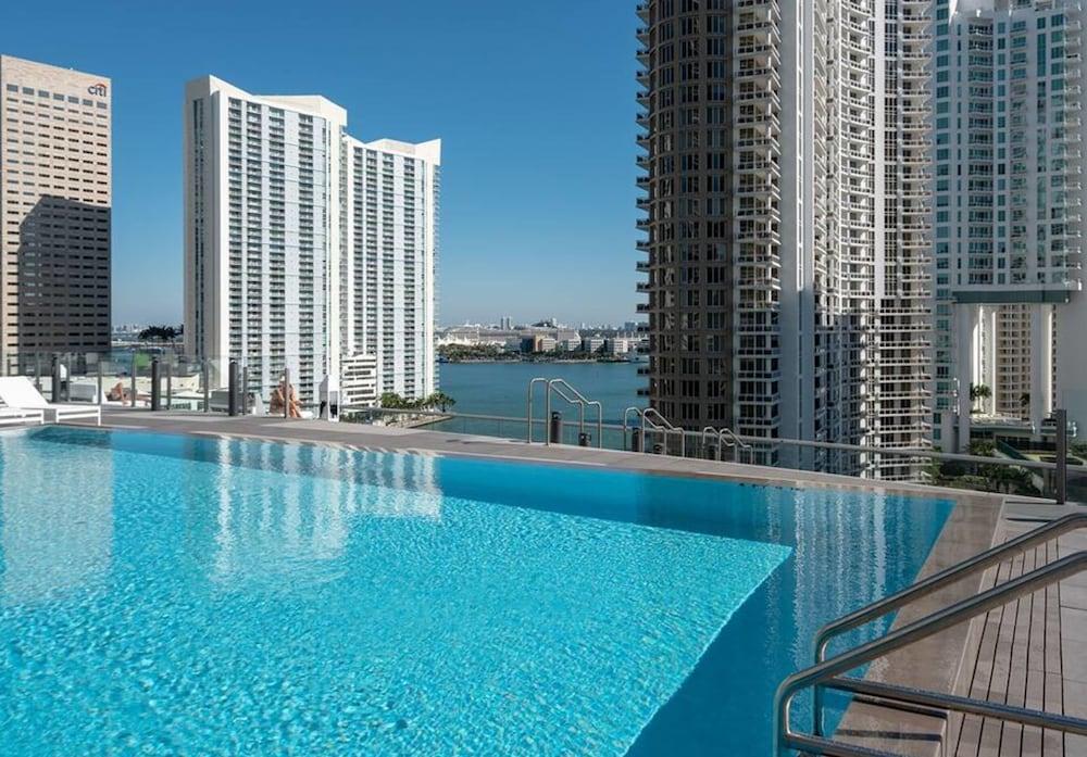 ICON Brickell Residences by SV Rentals - Waterslide