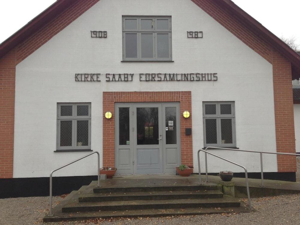 Kirke Saaby Forsamlingshus - Exterior