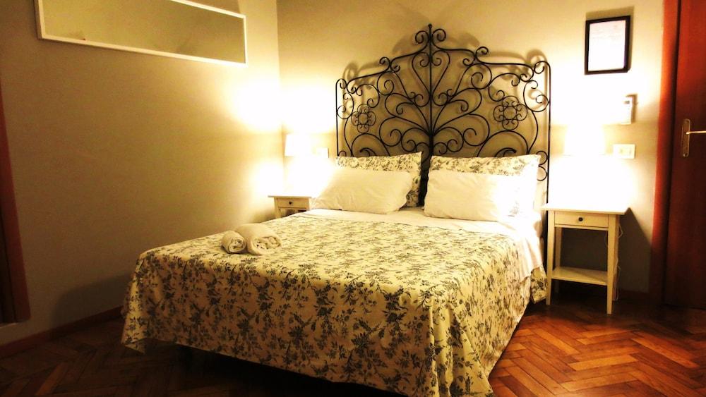 Villa Borghese Guest House - Room