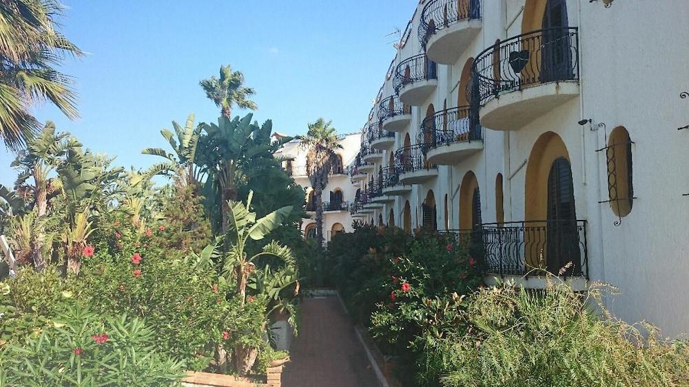 Hotel Club La Playa - Exterior