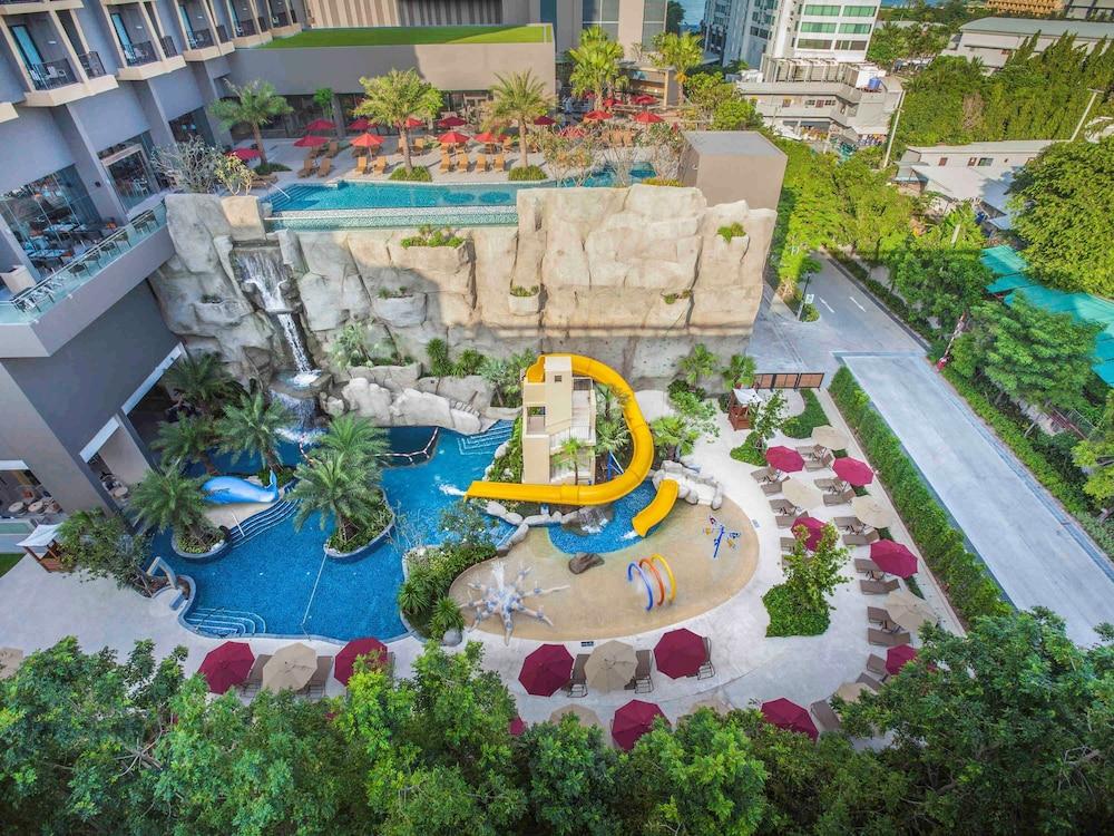 Mercure Pattaya Ocean Resort - Exterior