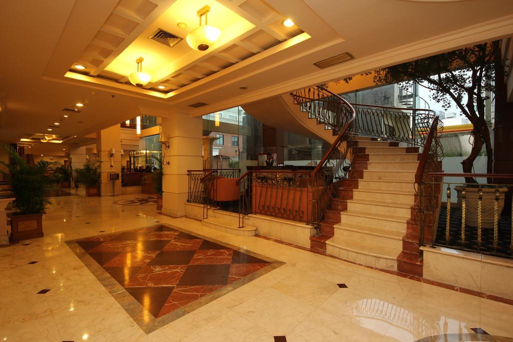 Maharani Hotel - Sample description