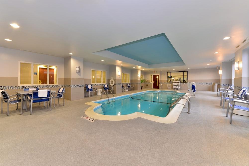 Holiday Inn Express Hotel & Suites Indianapolis Dtn-Conv Ctr, an IHG Hotel - Pool