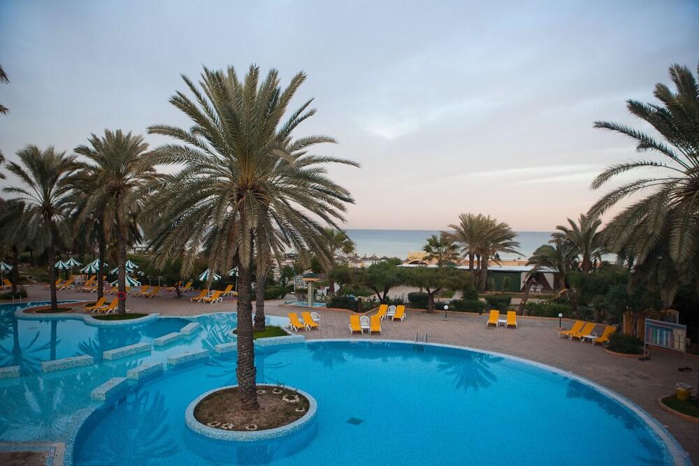 El Ksar Resort & Thalasso - Outdoor Pool