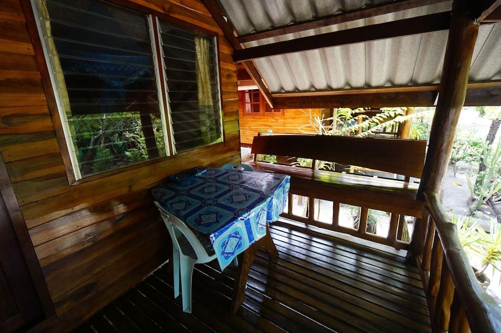 Pasai Beach Lodge - Balcony