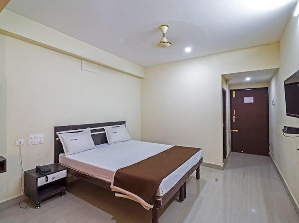 Hotel Nithin Krishna - Room