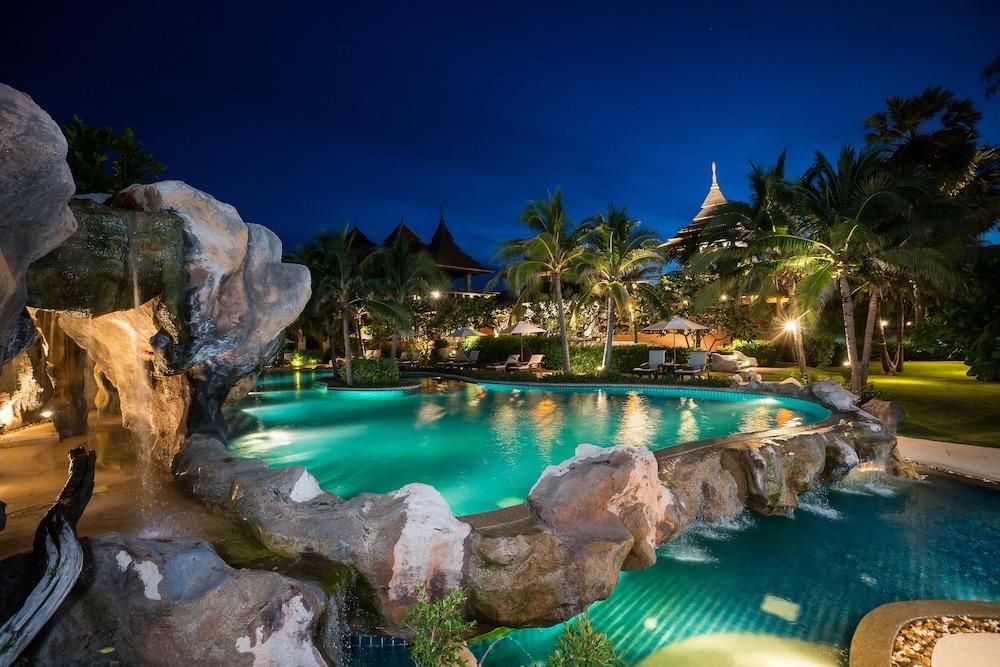 Royal Muang Samui Villas - Outdoor Pool