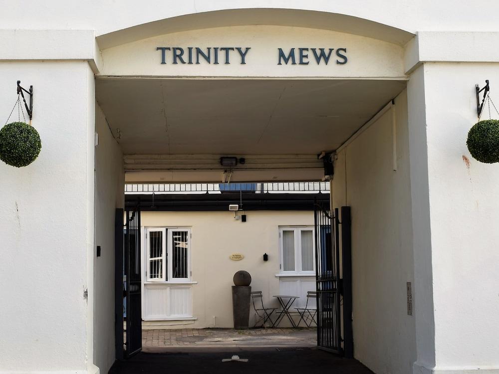 Harbour Retreat Trinity Mews - Exterior