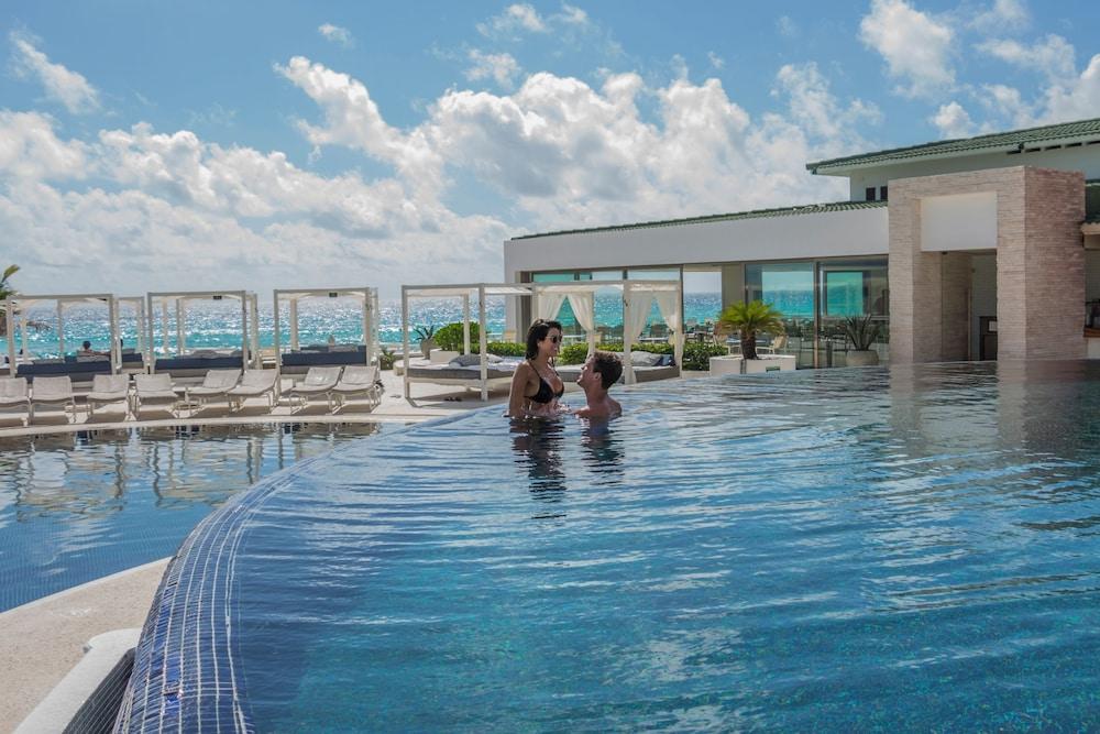 Sandos Cancun All Inclusive - Pool