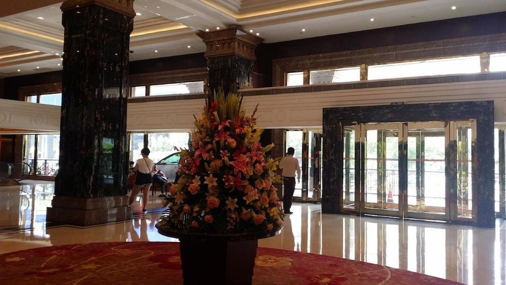Hotel Presidente Macau - Featured Image