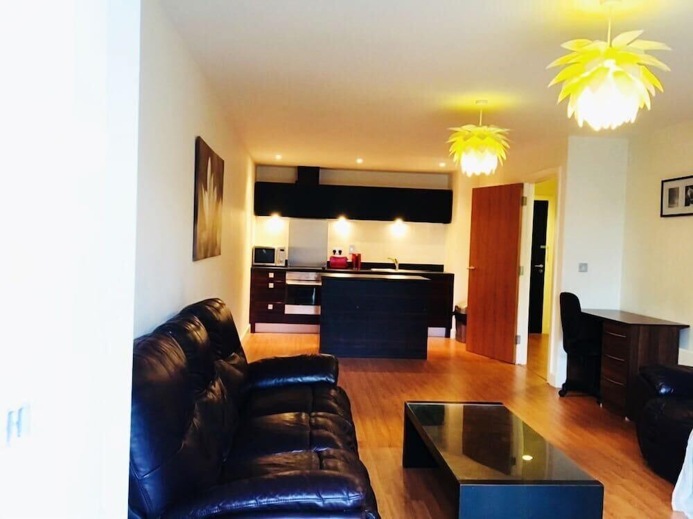 Birmingham Serviced Apartment- Ryland - Living Area