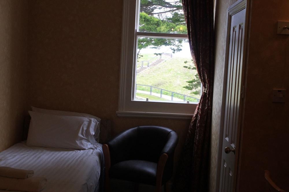 Headlands Hotel - Room