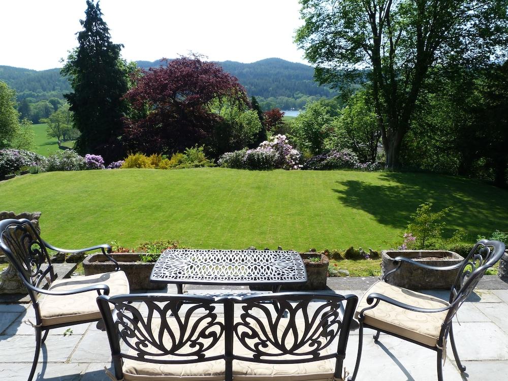 Sawrey House Country Hotel - Property Grounds