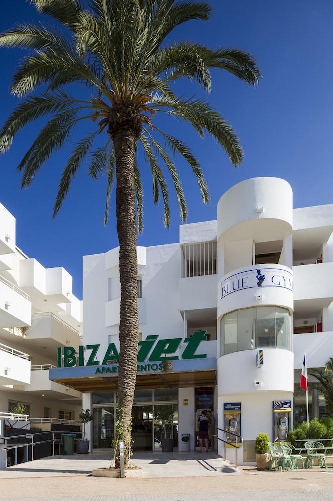 Ibiza JET Apartamentos - Adults Only - Interior Entrance