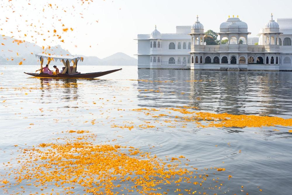 Taj Lake Palace - Featured Image