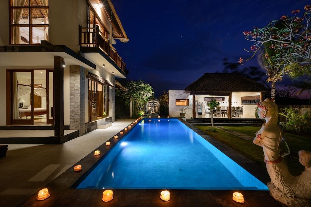 Balangan Beach Villa - Featured Image