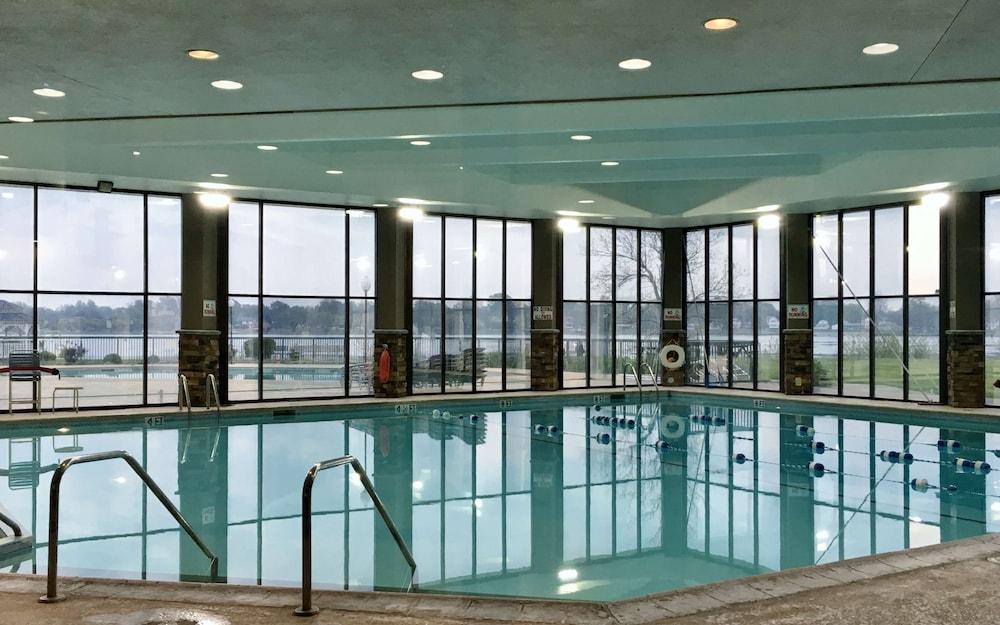 فندق راديسون شلالات نياجرا - جراند أيلاند - Indoor Pool