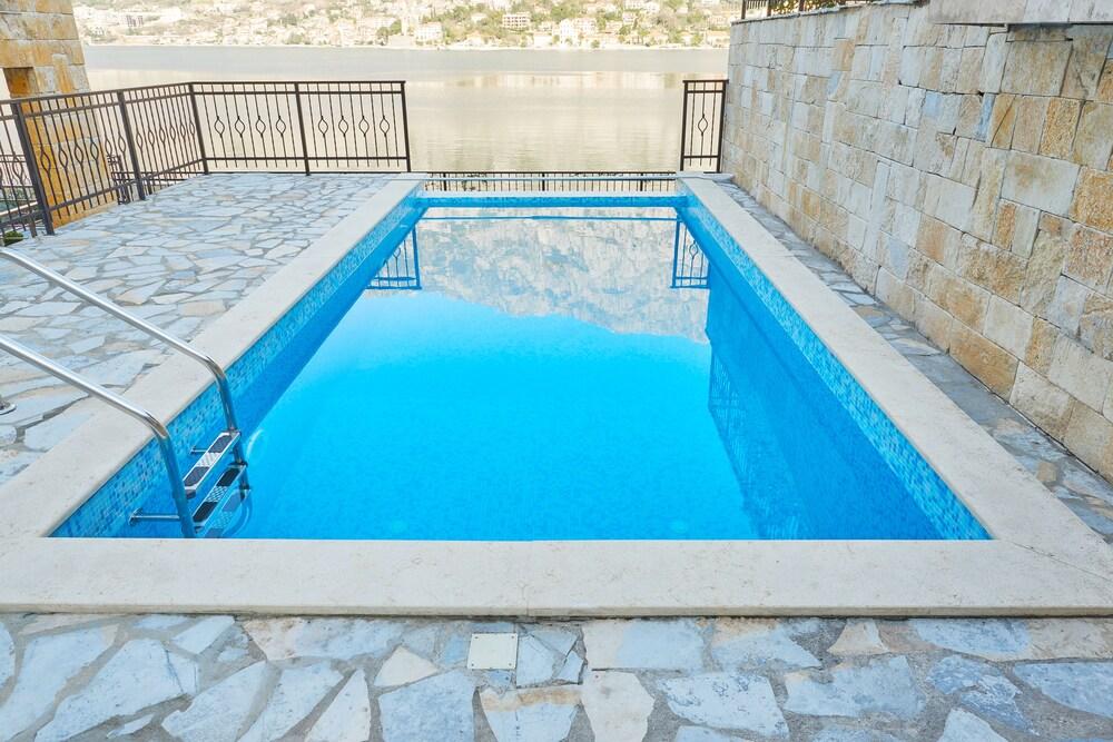 Apartments Residence Portofino - Outdoor Pool