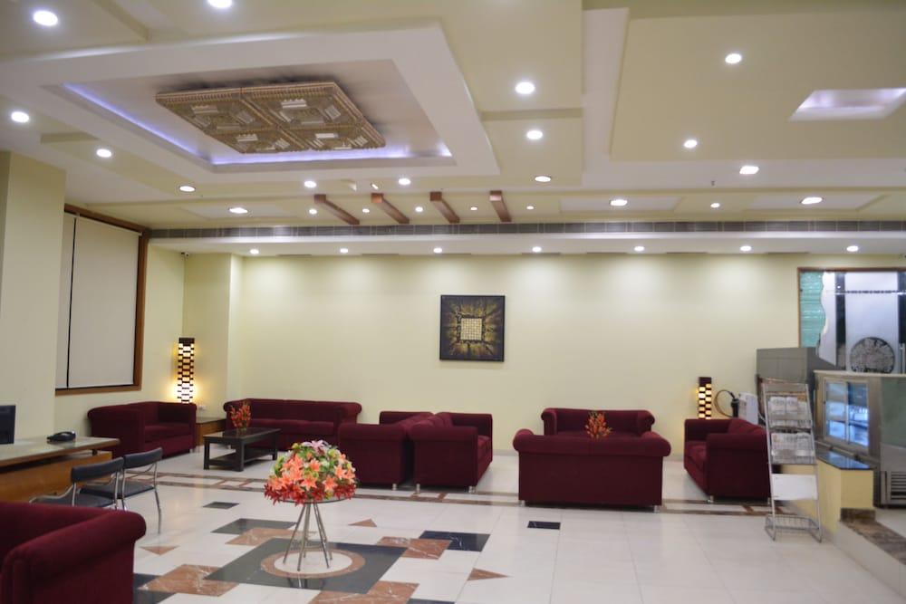 Hotel Adityaz - Interior Entrance