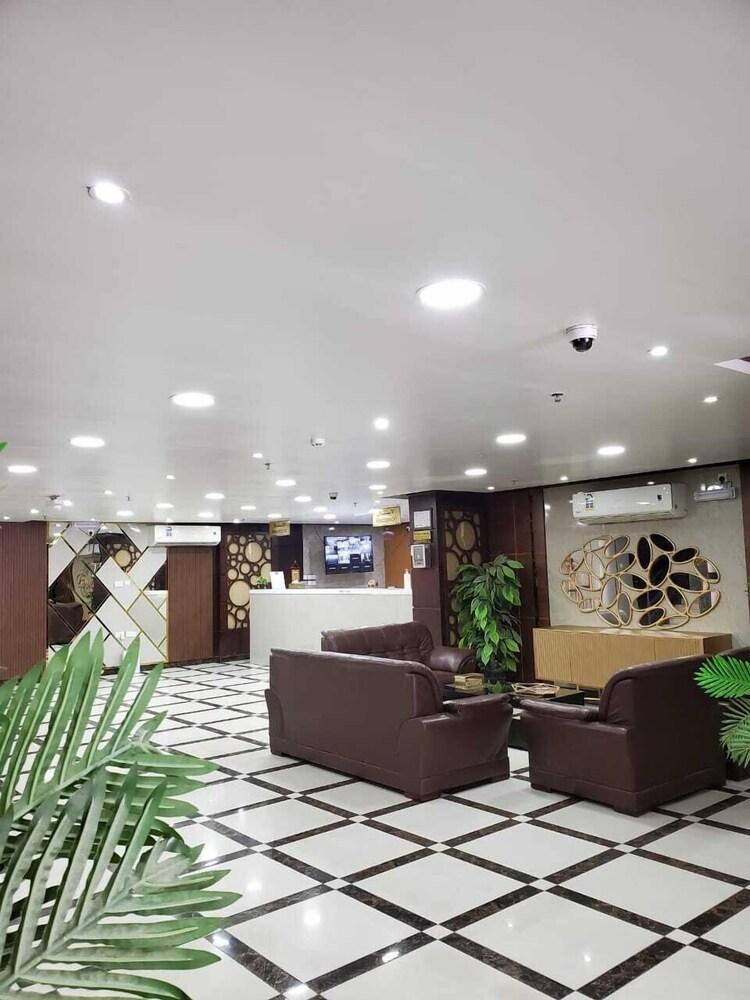 فندق  برج الربيع - Lobby Sitting Area
