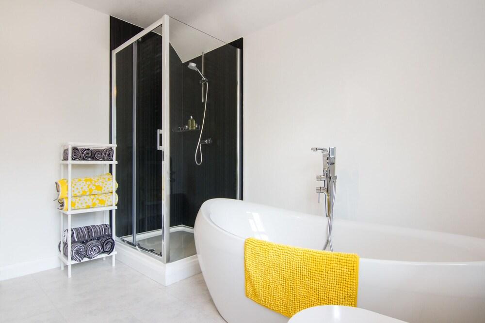 Westby House - Bathroom Shower