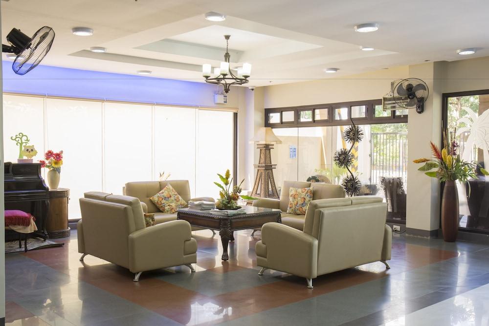 Palmbeach Resort & Spa - Lobby Sitting Area