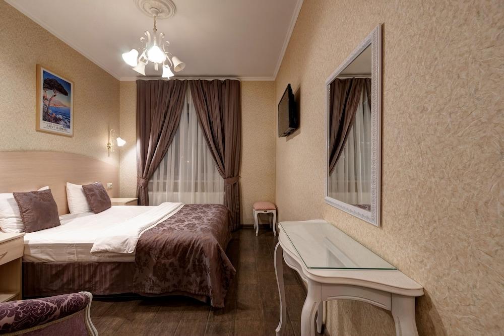 Tiara Domodedovo Guest House - Featured Image