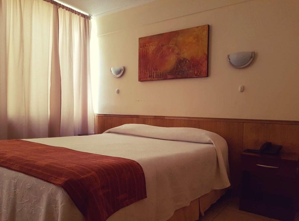 Hotel Intillanka - Room