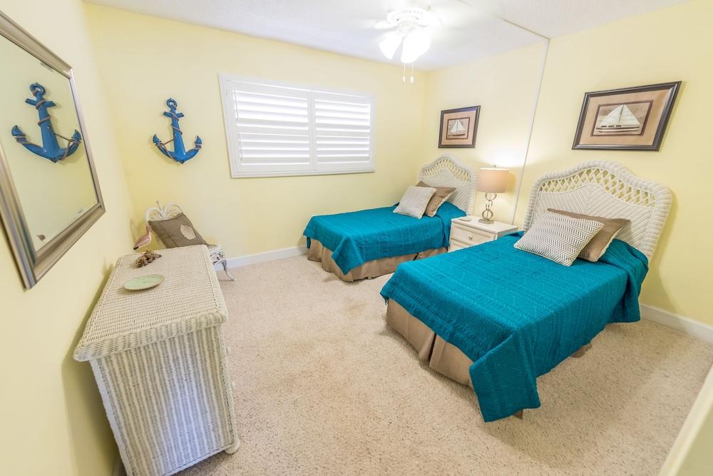 Spanish Main by Stay in Cocoa Beach - Room
