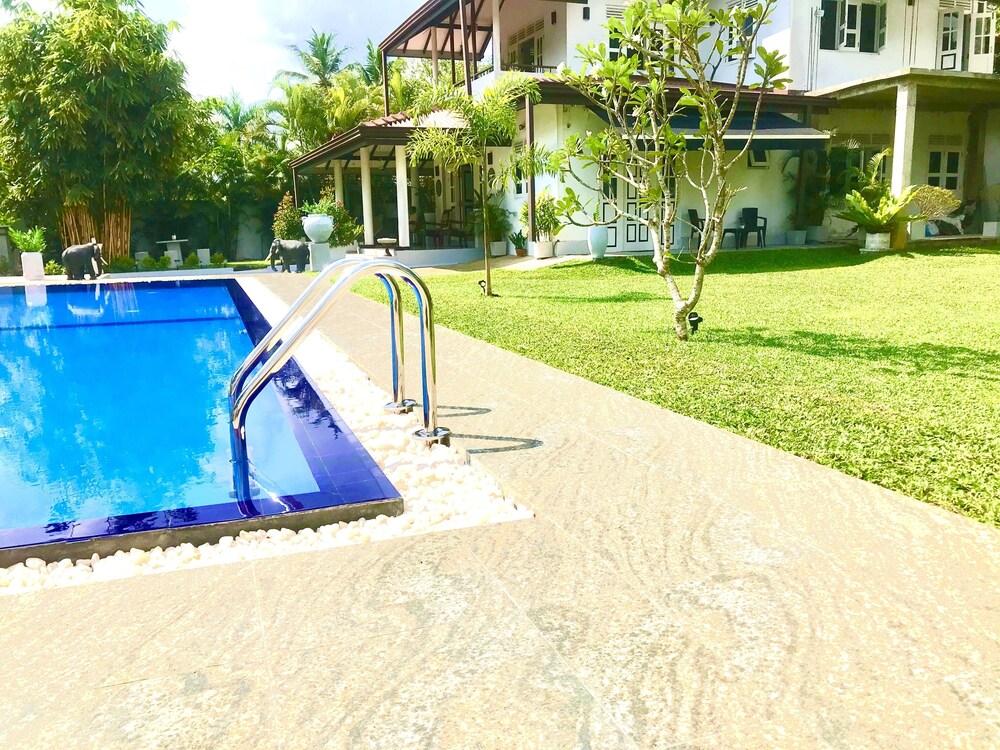 Villa Shanthi - Outdoor Pool