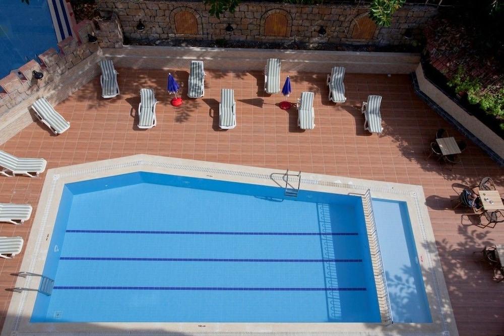Diamore Hotel - Outdoor Pool