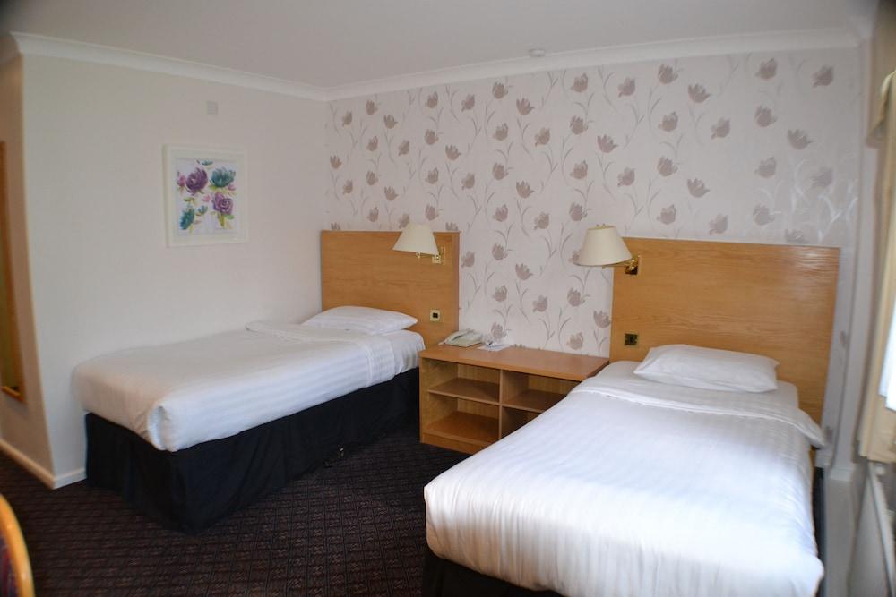 Chichester Park Hotel - Room