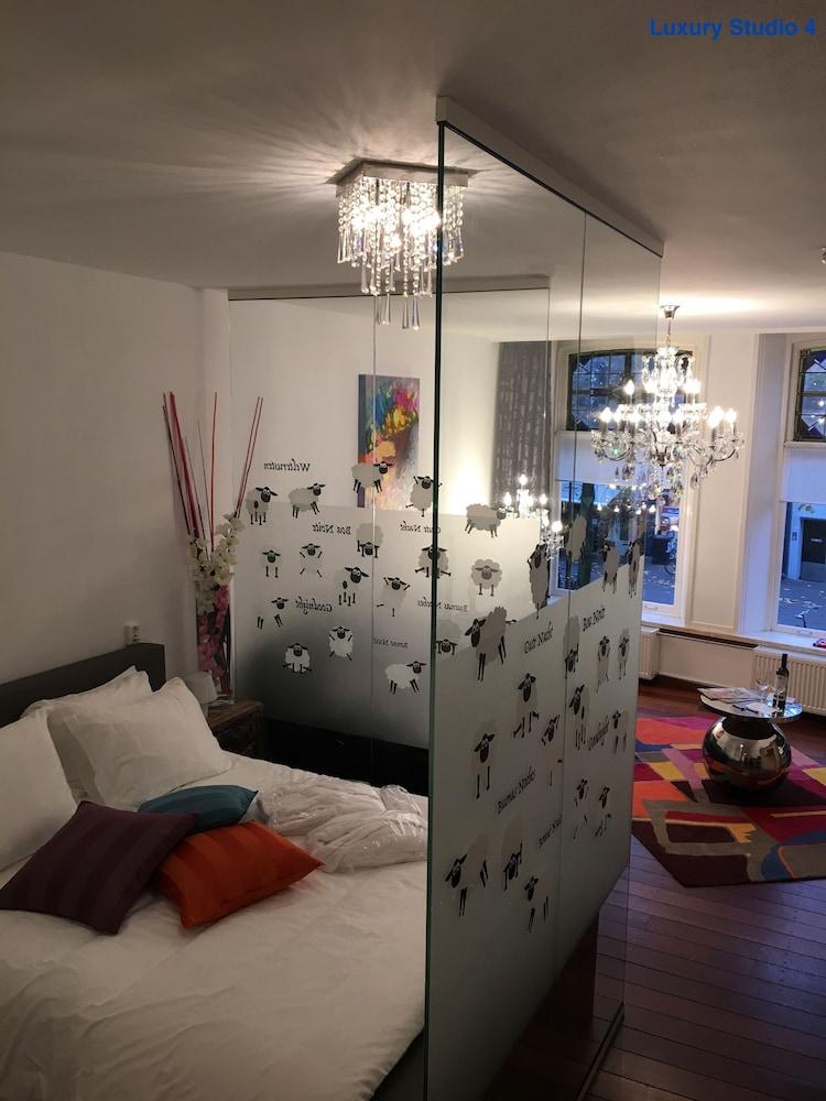 Luxury Apartments Delft - Golden Heart - Room