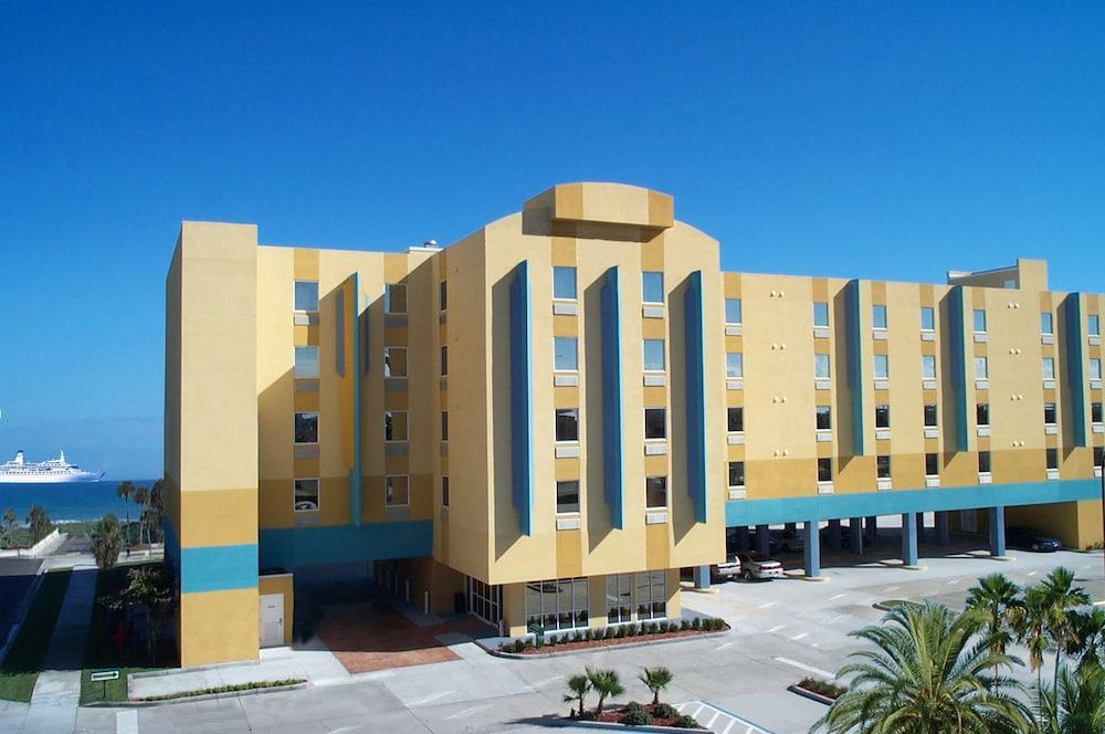Cocoa Beach Suites - Featured Image