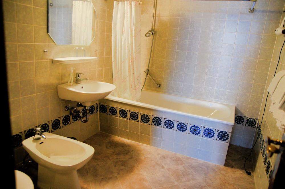شوارزفالدهوتل هوتل براندباك - Bathroom