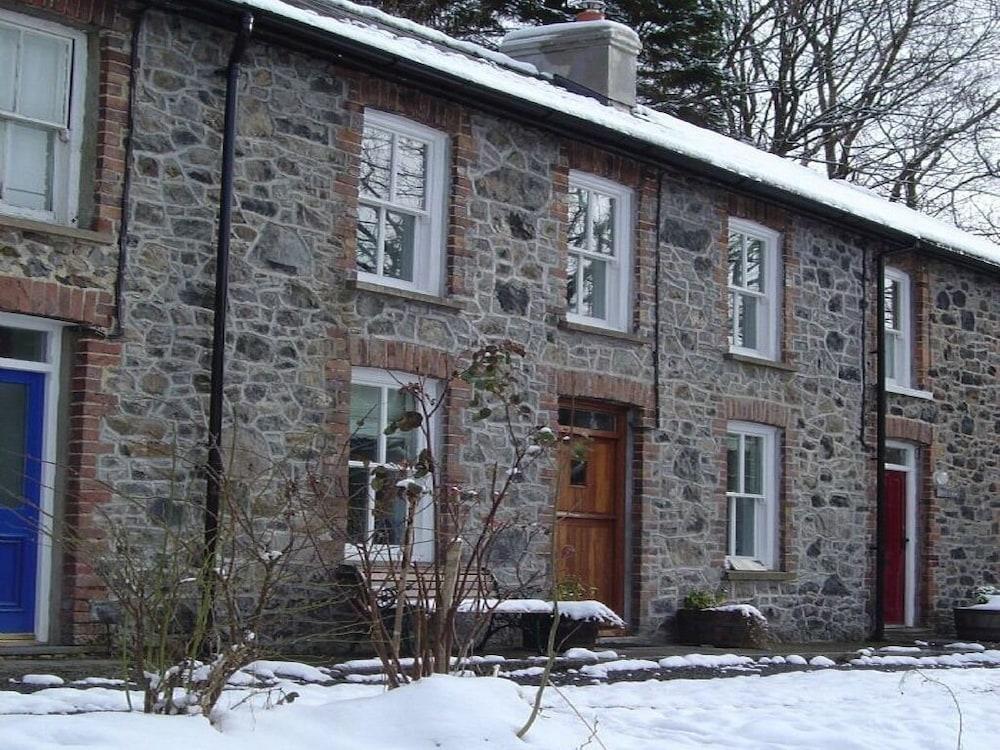 Bronfelin & Troed-y-rhiw Holiday Cottages - Featured Image